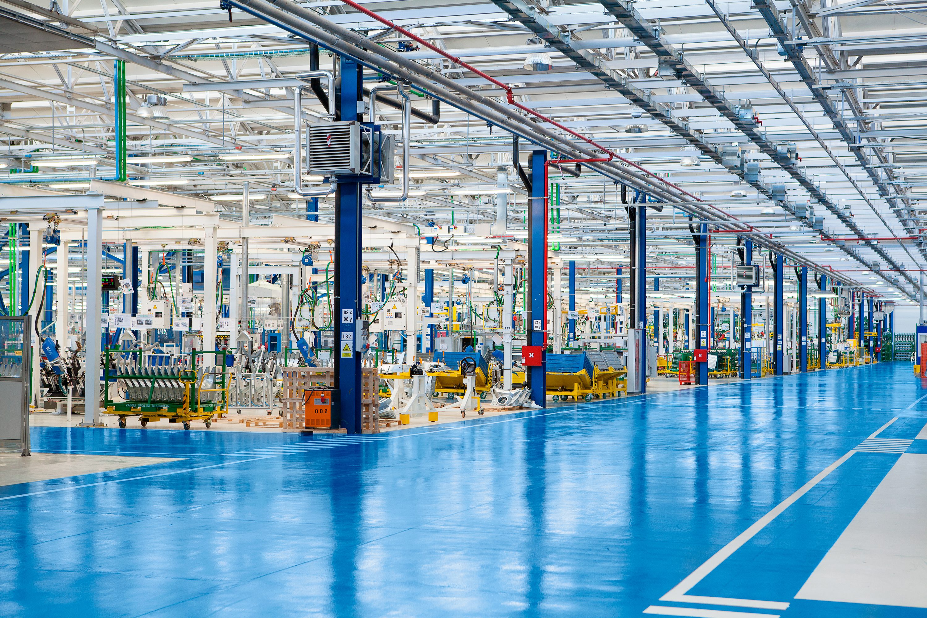 Kragujevac,,Serbia,-,Circa,April,2012:,Industrial,Building,Interior,At